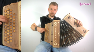 Moje dekle je še mlado